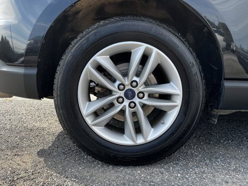 Used 2015 Ford Edge SEL w/ Equipment Group 201A image 28