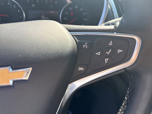 Used 2023 Chevrolet Equinox Premier image 16