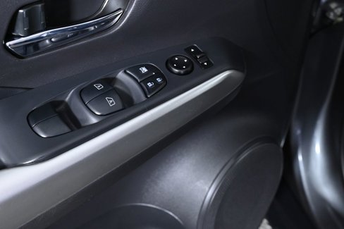 Used 2020 Nissan Kicks SR w/ SR Premium Package image 22