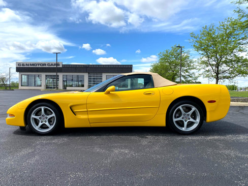 Used 2003 Chevrolet Corvette Convertible w/ Preferred Equipment Group1 image 16