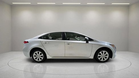 Used 2024 Toyota Corolla LE image 2