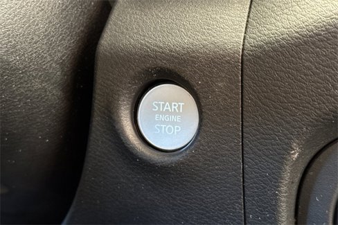 Used 2022 Nissan Frontier SV image 32