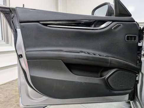 Used 2018 Maserati Ghibli S GranSport image 15
