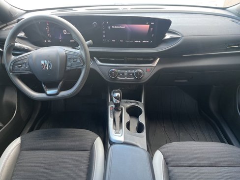 Used 2024 Buick Envista Preferred image 24