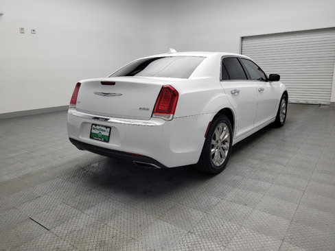 Used 2018 Chrysler 300 Limited image 9