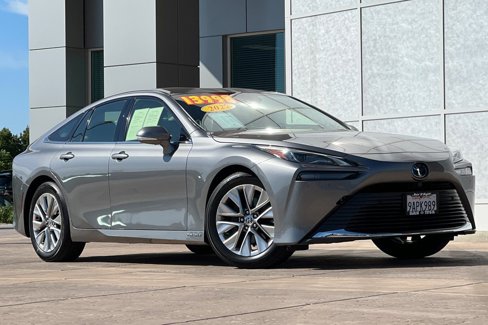 Certified 2022 Toyota Mirai XLE image 2