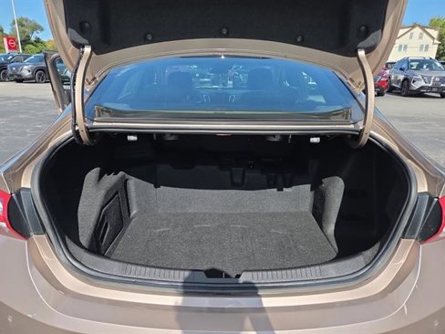 Used 2019 Chevrolet Malibu Hybrid w/ Leather Package image 31