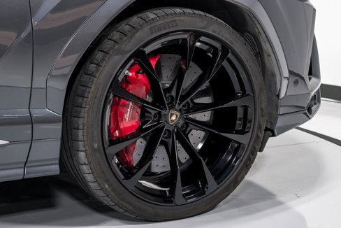 Used 2020 Lamborghini Urus image 52