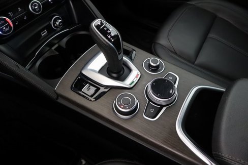 Used 2022 Alfa Romeo Stelvio Ti image 35