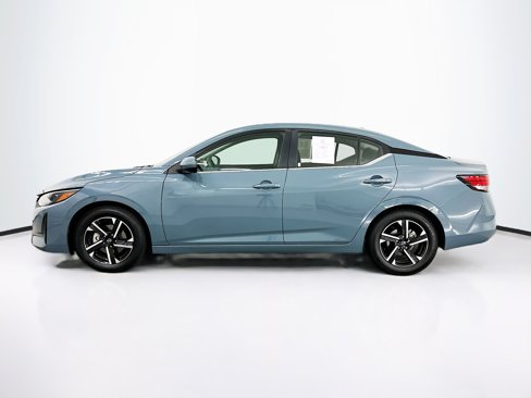 Used 2024 Nissan Sentra SV image 4