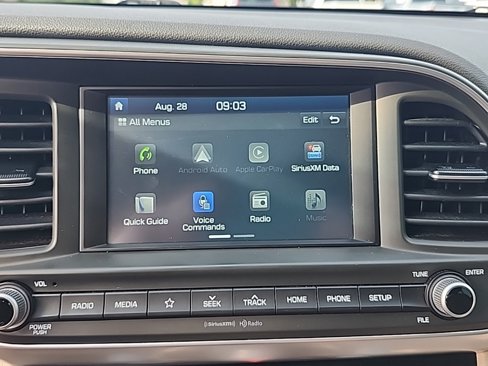 Used 2020 Hyundai Elantra SEL image 25