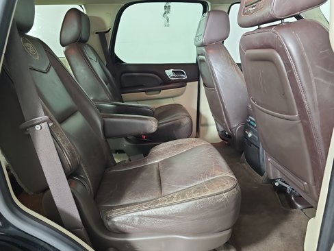 Used 2013 Cadillac Escalade Platinum image 27