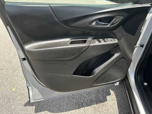 Used 2018 Chevrolet Equinox LT image 12