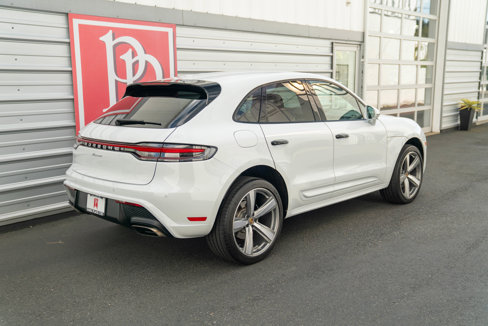 Used 2022 Porsche Macan image 49