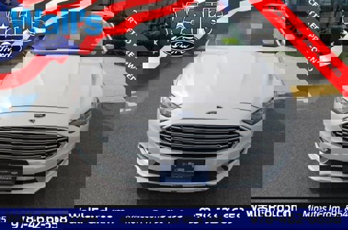 Certified 2018 Ford Fusion SE w/ Equipment Group 201A image 2