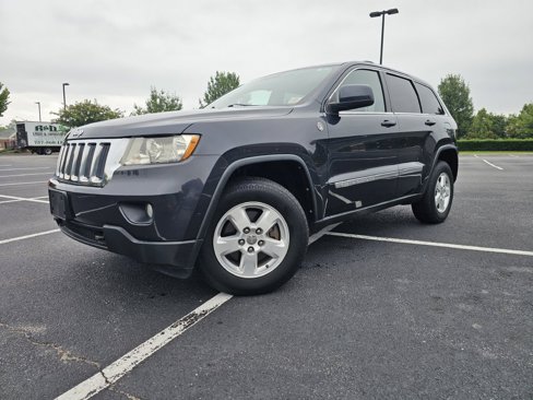 Used 2013 Jeep Grand Cherokee Laredo w/ Laredo E Group image 1