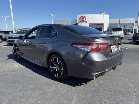 Used 2019 Toyota Camry LE image 7
