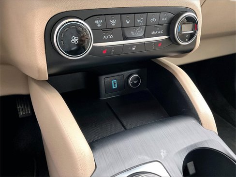 Used 2020 Ford Escape SEL image 27