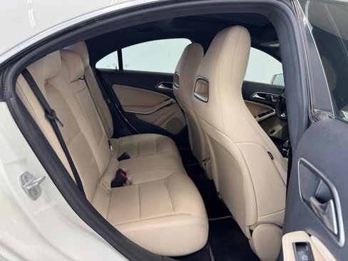 Used 2017 Mercedes-Benz CLA 250 image 18