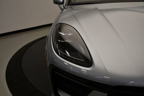 Certified 2023 Porsche Macan image 14