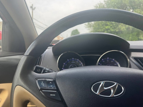 Used 2013 Hyundai Sonata Limited w/ Premium Pkg image 24
