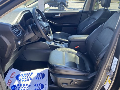 Used 2020 Ford Escape Titanium image 7