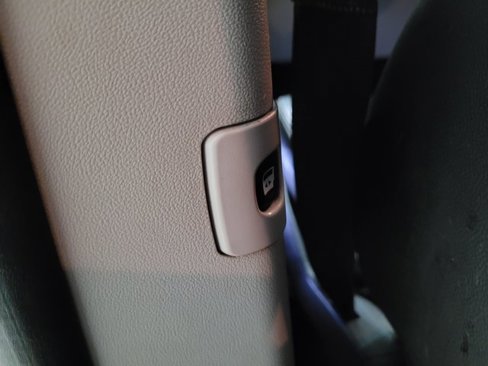 Used 2017 Dodge Grand Caravan SXT image 48