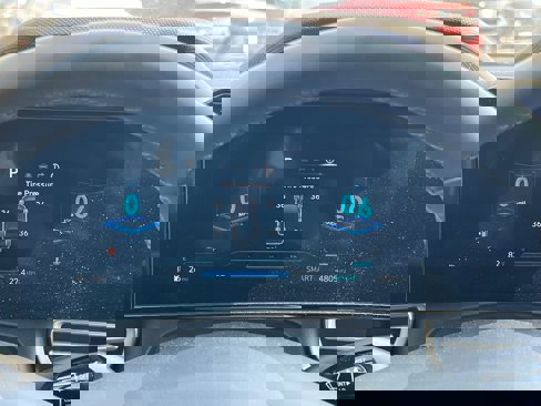 Certified 2025 Hyundai Elantra SEL image 30