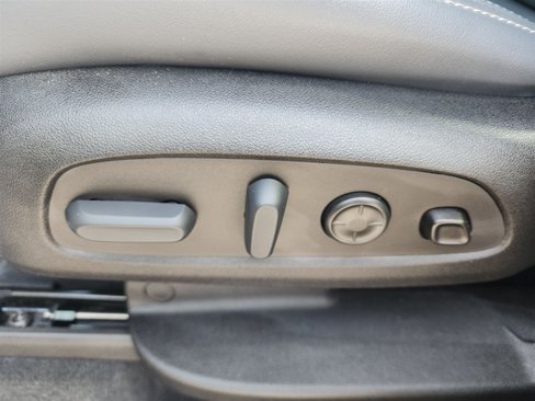 Used 2023 Buick Enclave Premium image 17