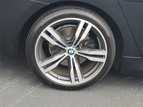 Used 2016 BMW 740i image 7