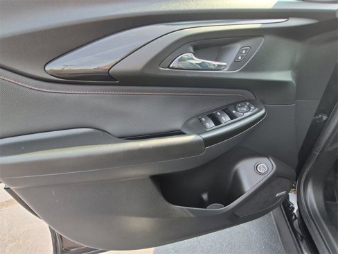 Used 2022 Chevrolet TrailBlazer RS w/ Sun and Liftgate Package image 20