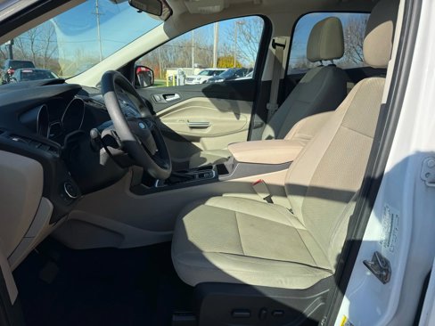 Used 2017 Ford Escape SE w/ SE Cold Weather Package image 17