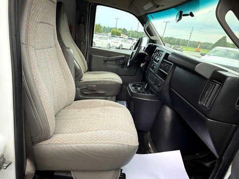 Used 2016 Chevrolet Express 2500 Extended image 16