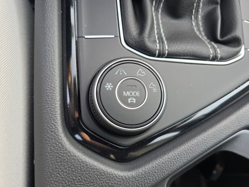 New 2025 Volkswagen Taos S image 33