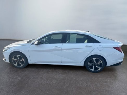 Used 2023 Hyundai Elantra Limited w/ Cargo Package image 8