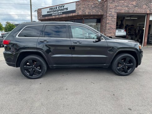 Used 2015 Jeep Grand Cherokee Altitude image 15