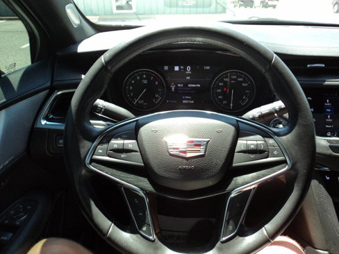 Used 2020 Cadillac XT5 Premium Luxury image 13
