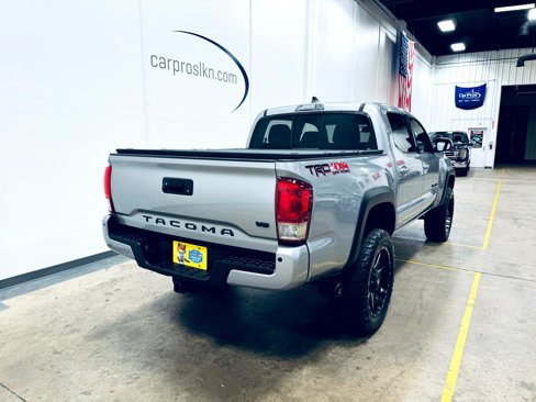 Used 2016 Toyota Tacoma TRD Off-Road image 7