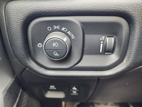 Used 2021 RAM 1500 Big Horn image 22