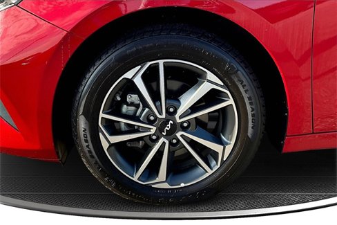 Used 2023 Kia Forte LXS image 33