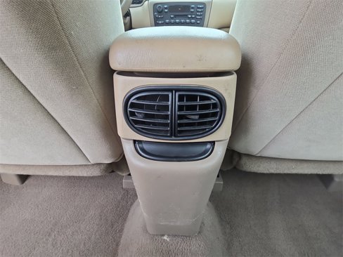 Used 2003 Ford Taurus SE image 22