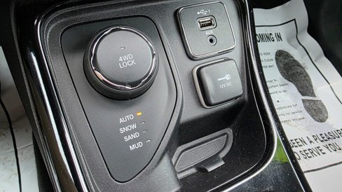 Used 2019 Jeep Compass Limited image 34