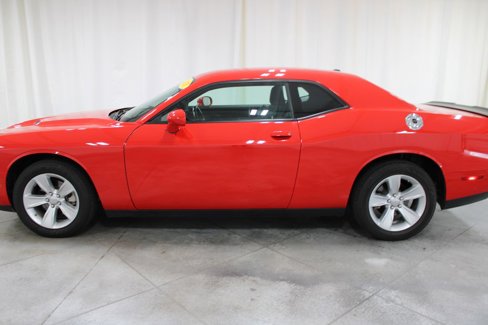 Used 2023 Dodge Challenger SXT image 6