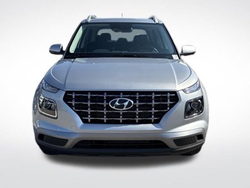 New 2025 Hyundai Venue SEL image 8