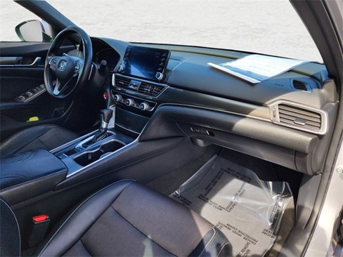 Used 2018 Honda Accord Sport image 27