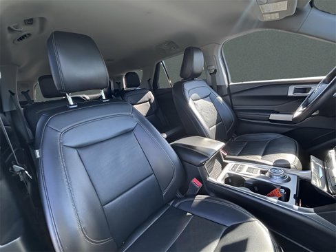 Certified 2021 Ford Explorer Limited w/ Equipment Group 301A image 25
