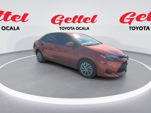 Used 2019 Toyota Corolla LE image 2