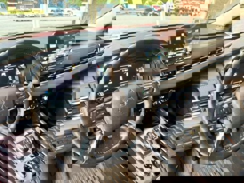 Used 2024 Mitsubishi Outlander SEL image 10