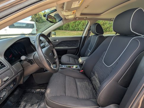 Used 2010 Ford Fusion SE image 9