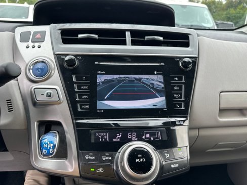 Used 2017 Toyota Prius V Three image 25